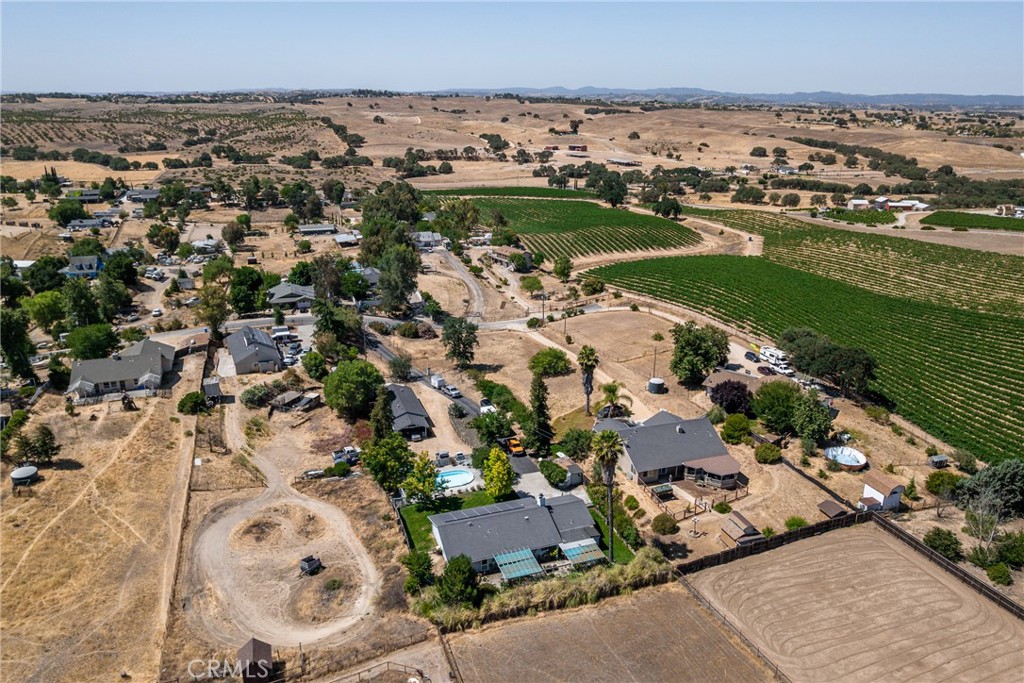 7050 Shale Rock Road Paso Robles, CA 93446 - Photo 42 of 45 an aerial view of multiple house