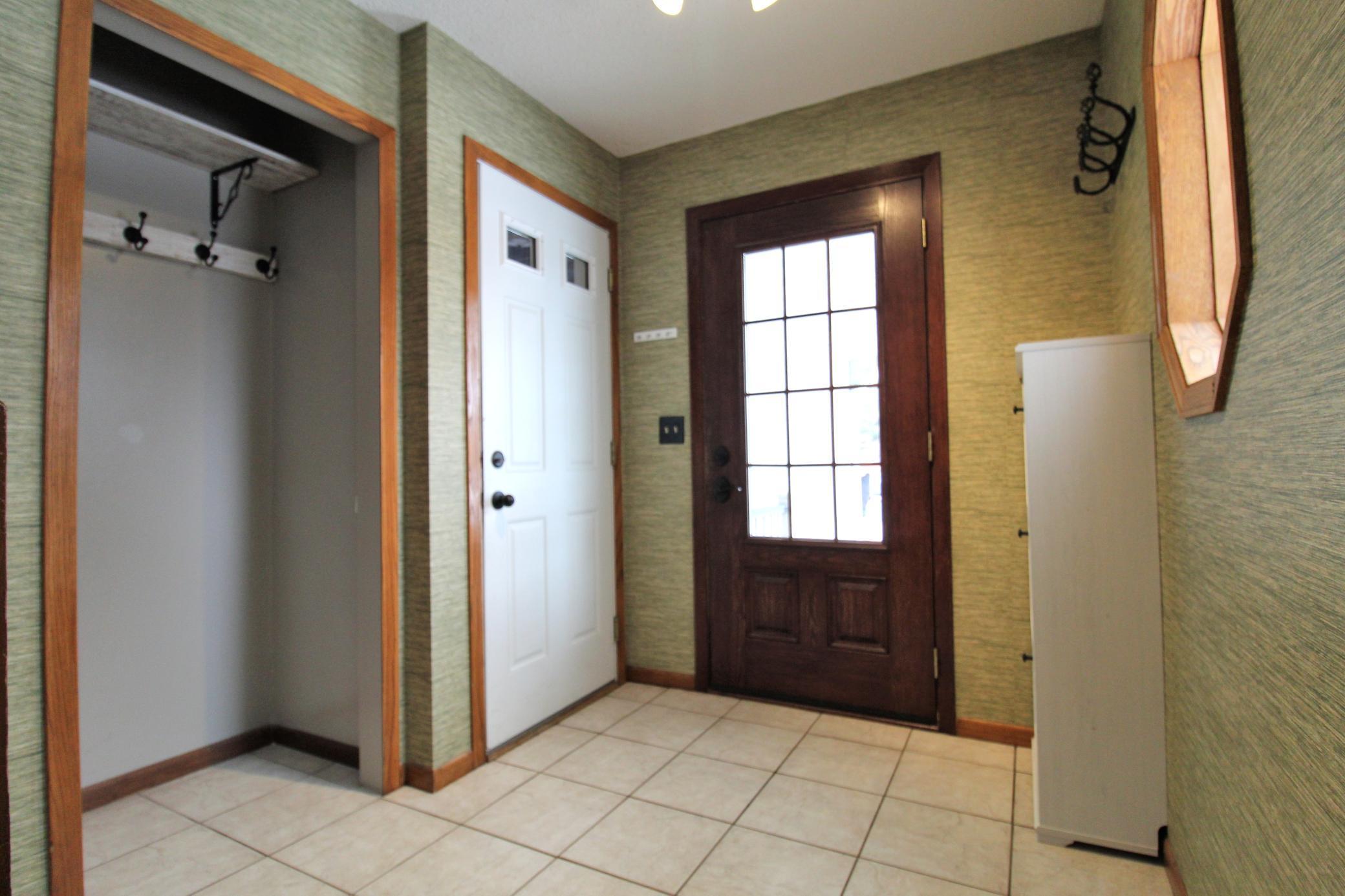 146 Canterbury Road Circle Pines, MN 55014 - Photo 3 of 38 Gallery Image 3