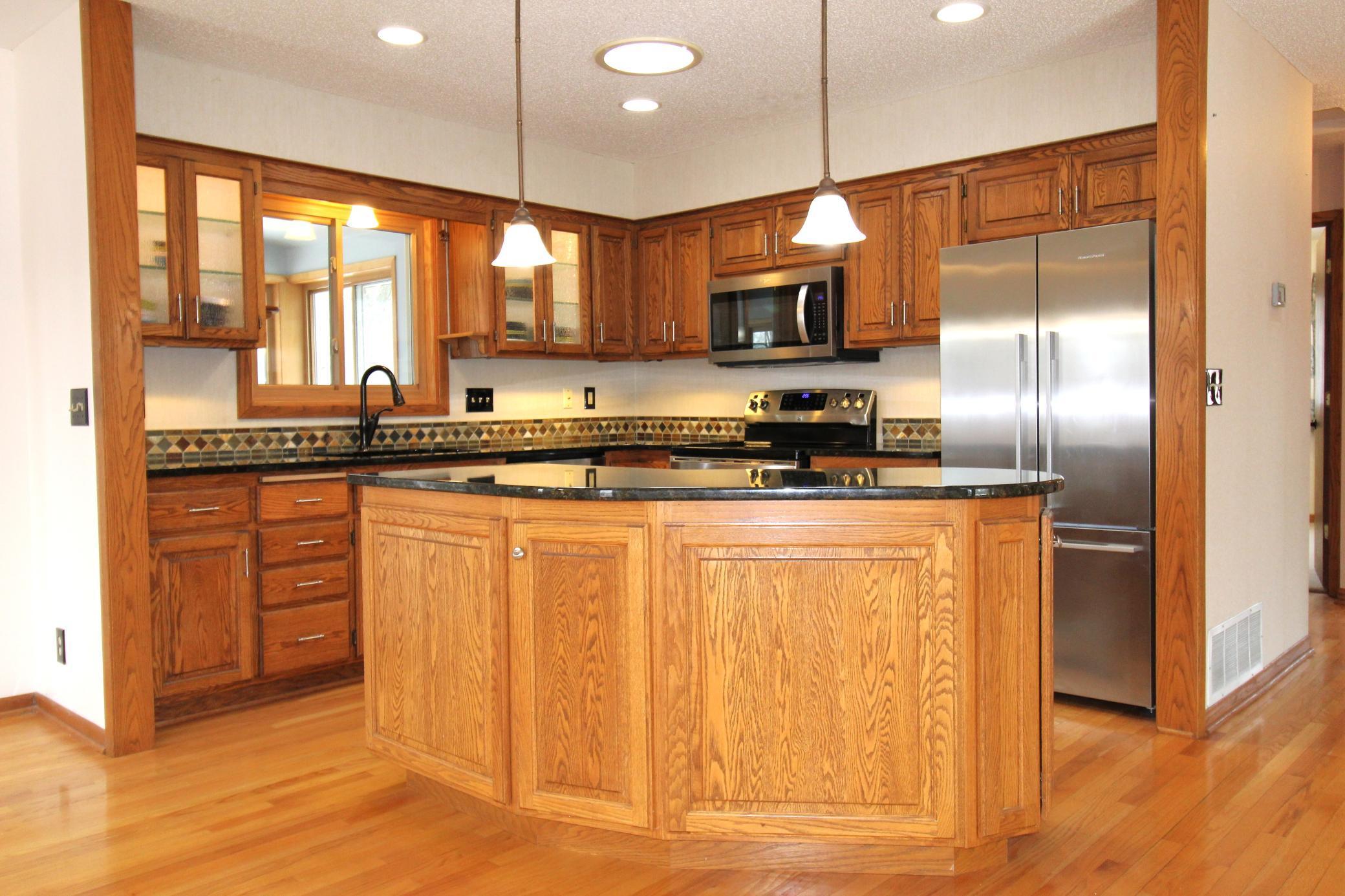 146 Canterbury Road Circle Pines, MN 55014 - Photo 5 of 38 Gallery Image 5