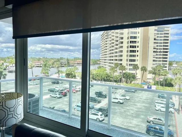 $334,900 | 3233 Northeast 34th Street, Unit 505, Fort Lauderdale, FL 33308