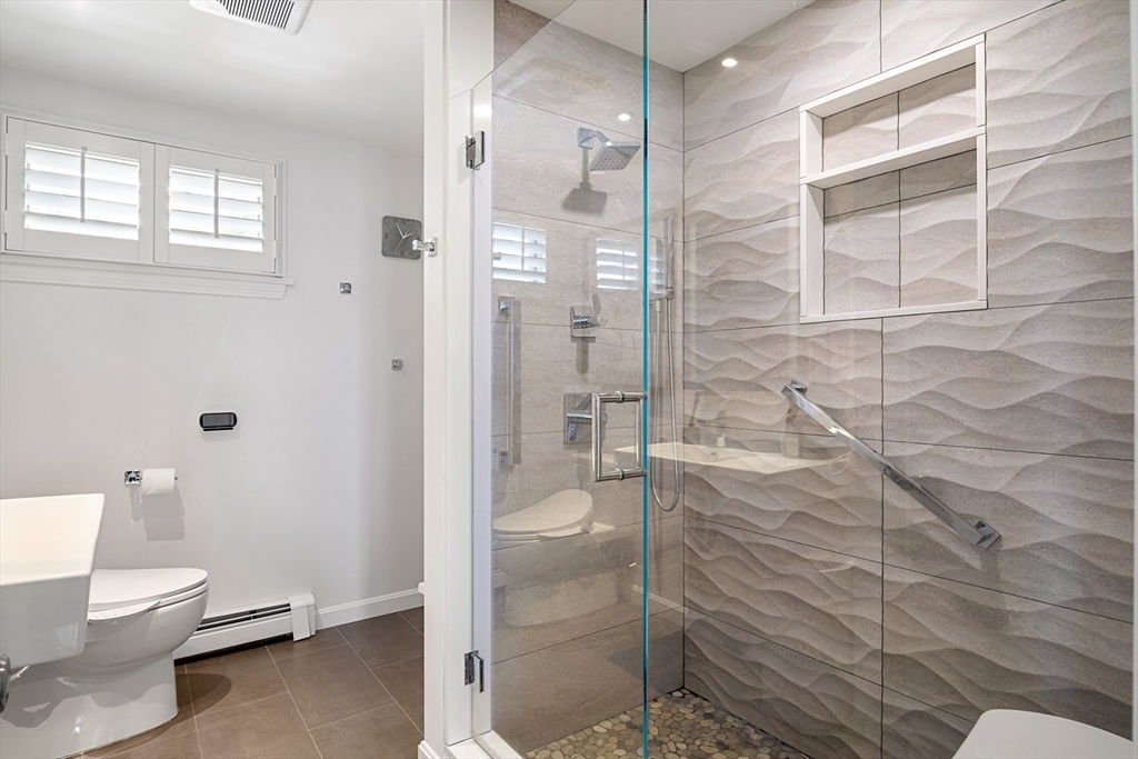 78 Clifton Avenue Hull, MA 02045 - Photo 25 of 41