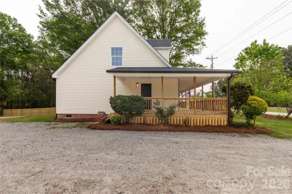 $322,000 | 2425 Kershaw Camden Highway, Lancaster, SC 29720