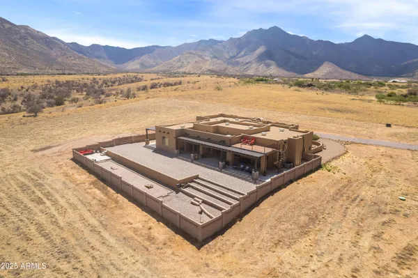 $699,900 | 6100 East Darley Drive, Hereford, AZ 85615