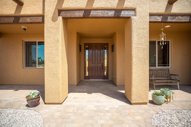 a view of a entryway of the house