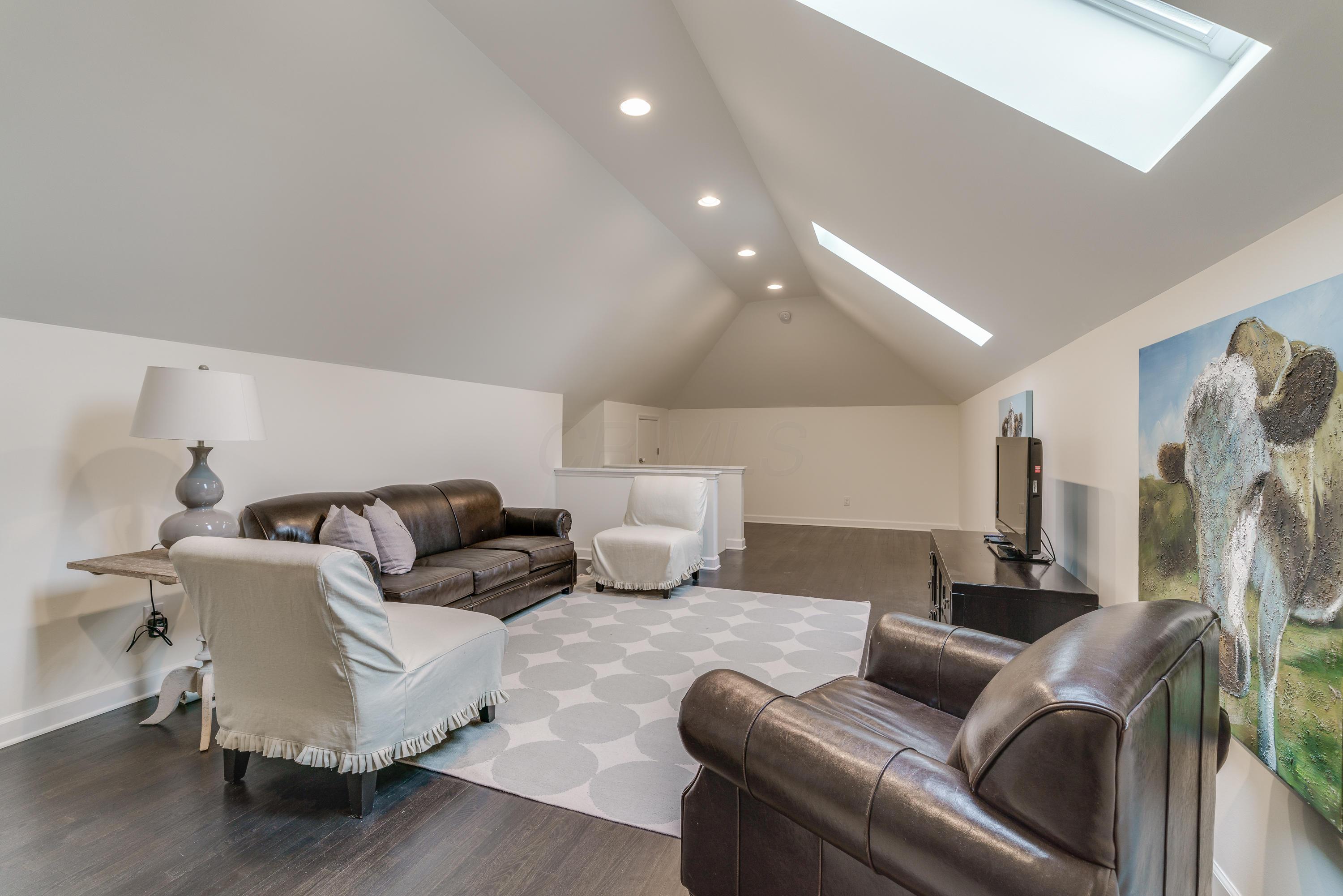 2641 Sandover Road Columbus, OH 43220 - Photo 32 of 56 Gallery Image 32