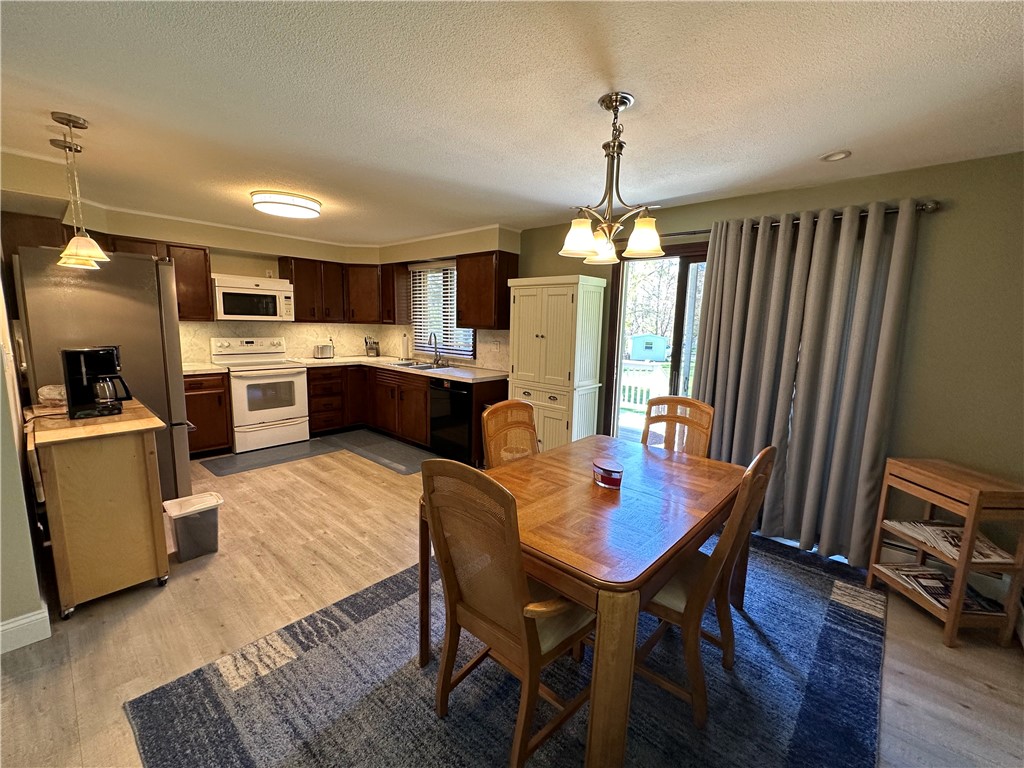75 Ridgeside Lane Tiverton, RI 02878 - Photo 18 of 30