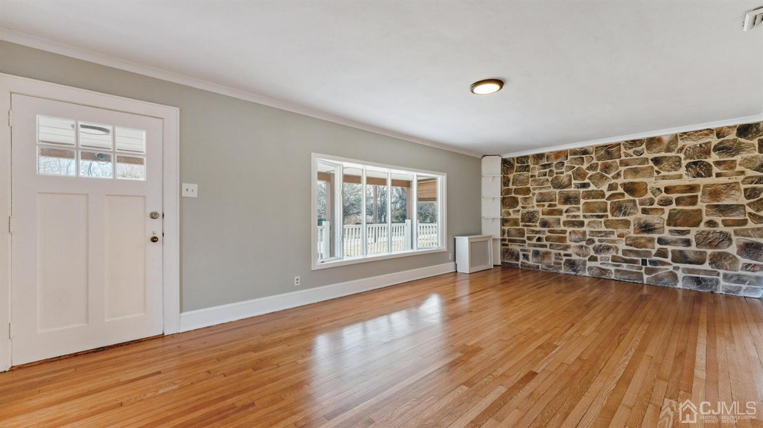 223 Riva Avenue Milltown, NJ 08850 - Photo 7 of 36 Gallery Image 7
