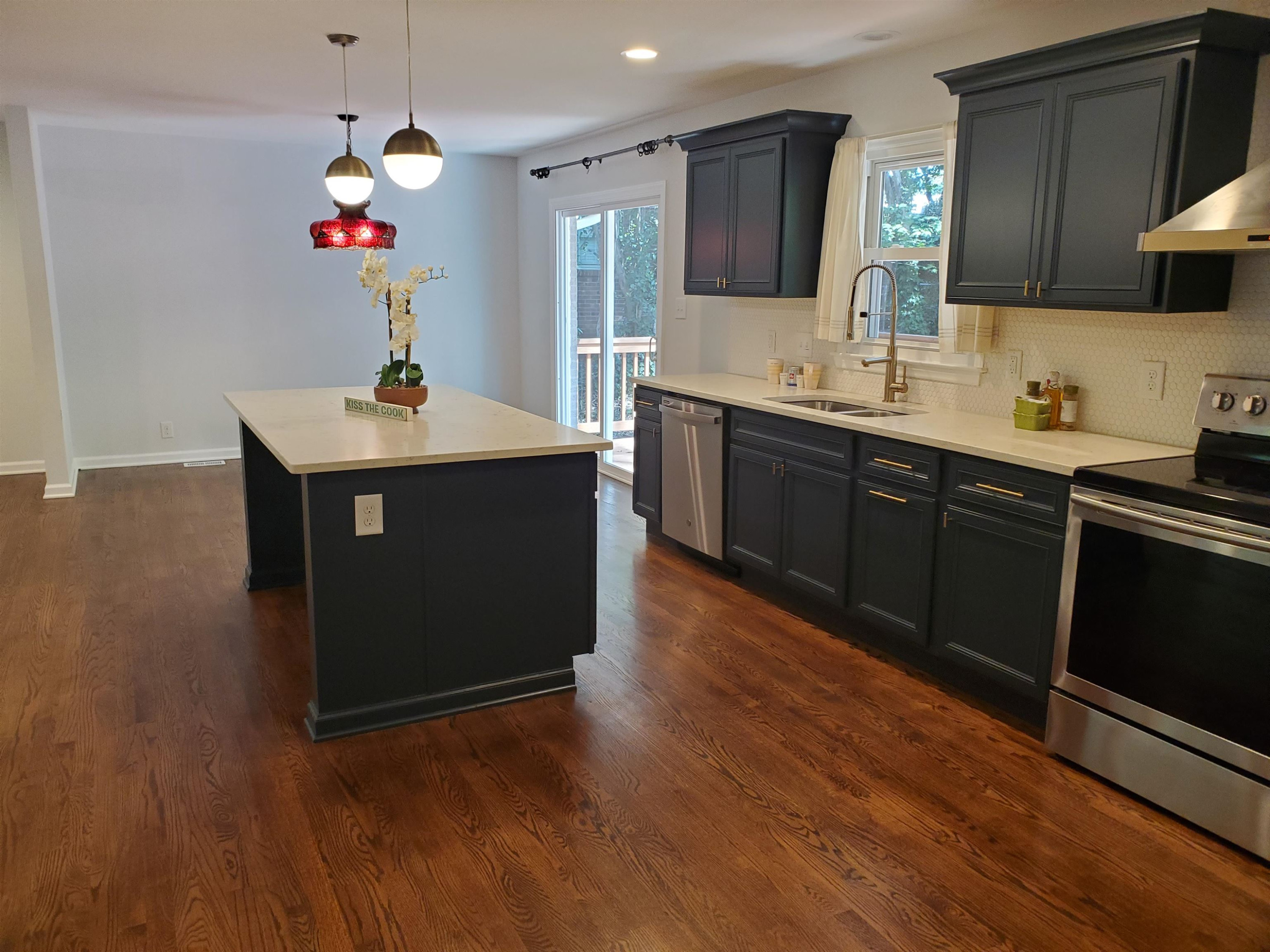 2006 Myron Drive Raleigh, NC 27607 - Photo 7 of 29 Photo 7