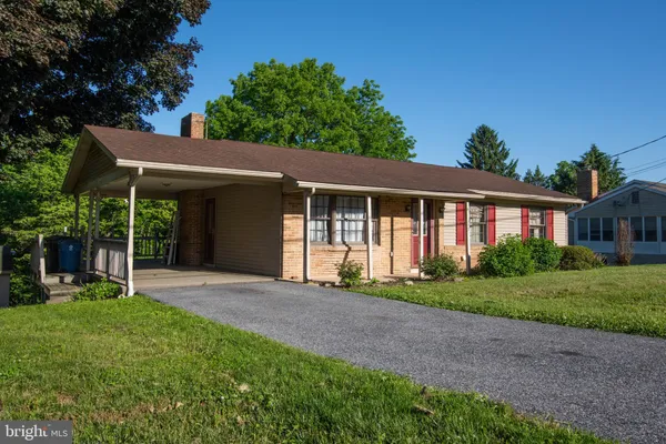 $260,000 | 112 Stoner Drive, Mechanicsburg, PA 17055