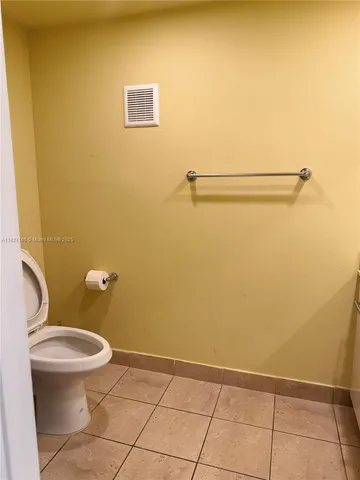 $335,000 | 9365 Fontainebleau, Unit E236, Miami, FL 33172