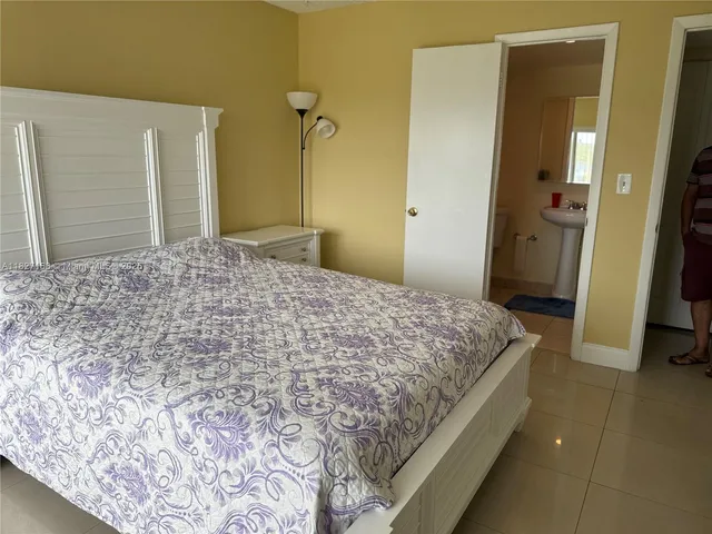 $335,000 | 9365 Fontainebleau, Unit E236, Miami, FL 33172