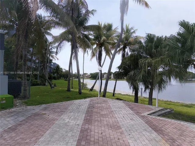 $335,000 | 9365 Fontainebleau, Unit E236, Miami, FL 33172