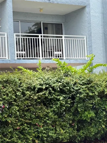 $335,000 | 9365 Fontainebleau, Unit E236, Miami, FL 33172