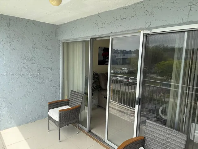 $335,000 | 9365 Fontainebleau, Unit E236, Miami, FL 33172