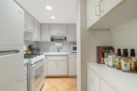 $249,000 | 1205 Mariposa Avenue, Unit 102, Coral Gables, FL 33146