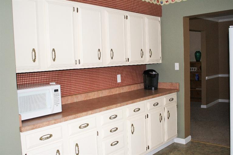 2791 Mt Sterling Road Winchester, KY 40391 - Photo 20 of 30 Left side of kitchen.