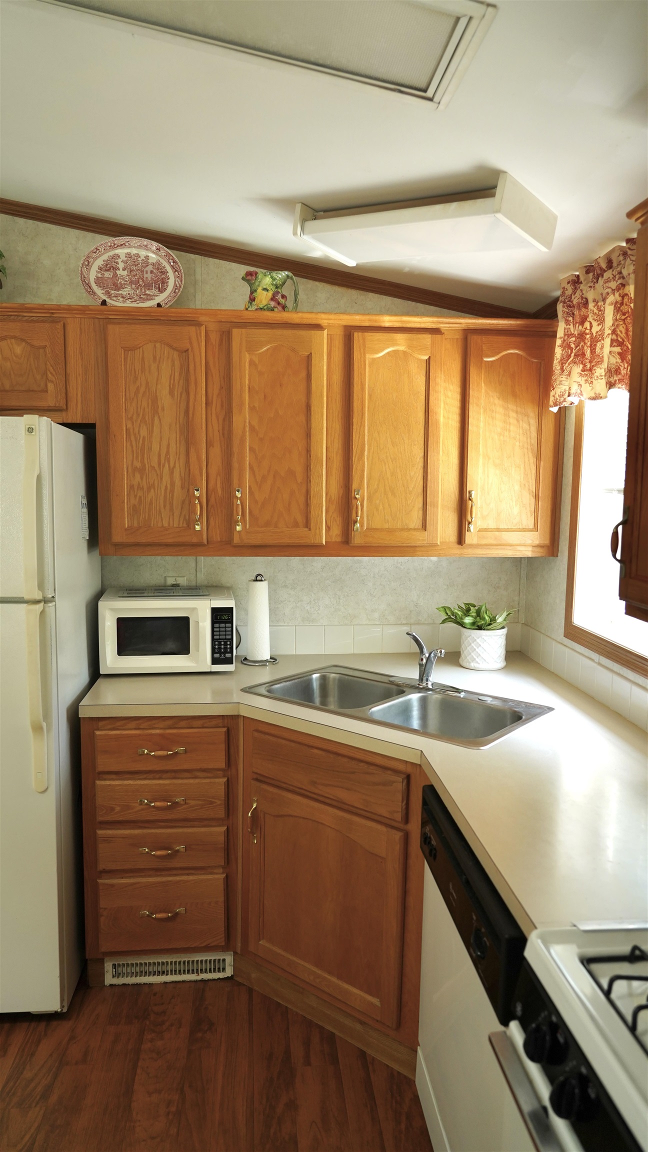 132 A Robin Hood Lane Exeter, NH 03833 - Photo 11 of 15