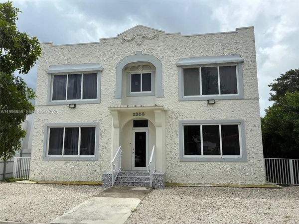 $1,900 | 2352 Southwest 5th Street, Unit 2, Miami, FL 33135