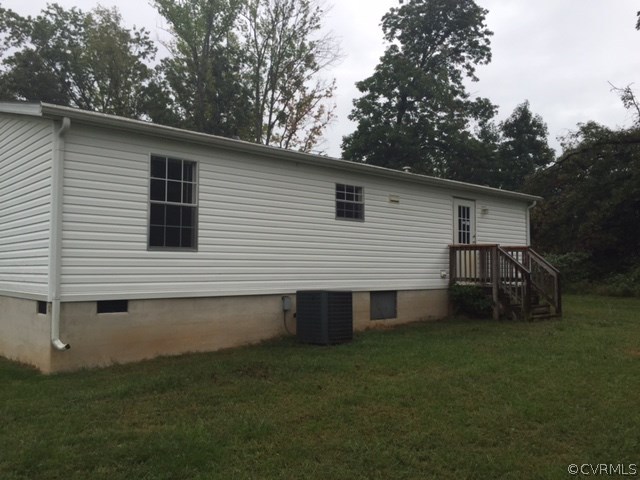 2012 Trivette Road Beaverdam, VA 23015 - Photo 2 of 11 a view of a house with a backyard
