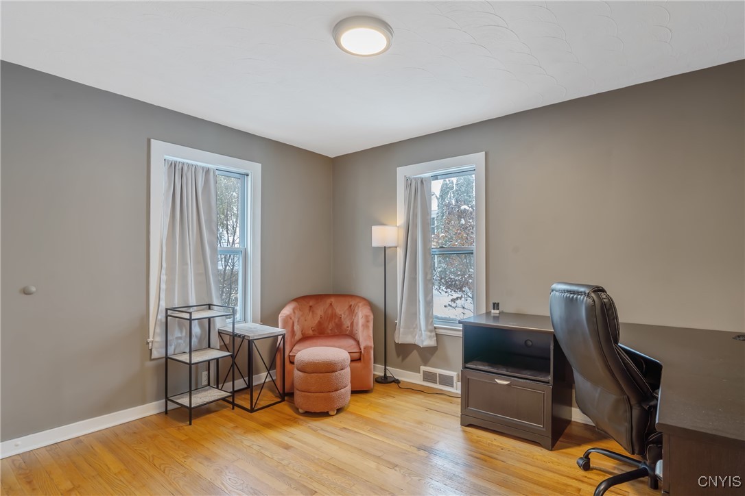 305 Marlborough Road Syracuse, NY 13206 - Photo 15 of 34 1st floor bedroom