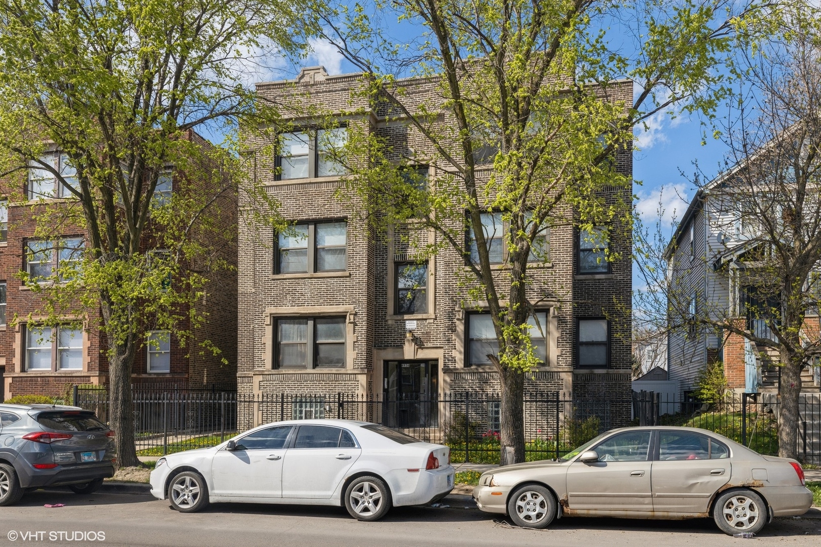 4934 West Jackson Boulevard, Unit GARDEN Chicago, IL 60644 - Photo 1 of 15