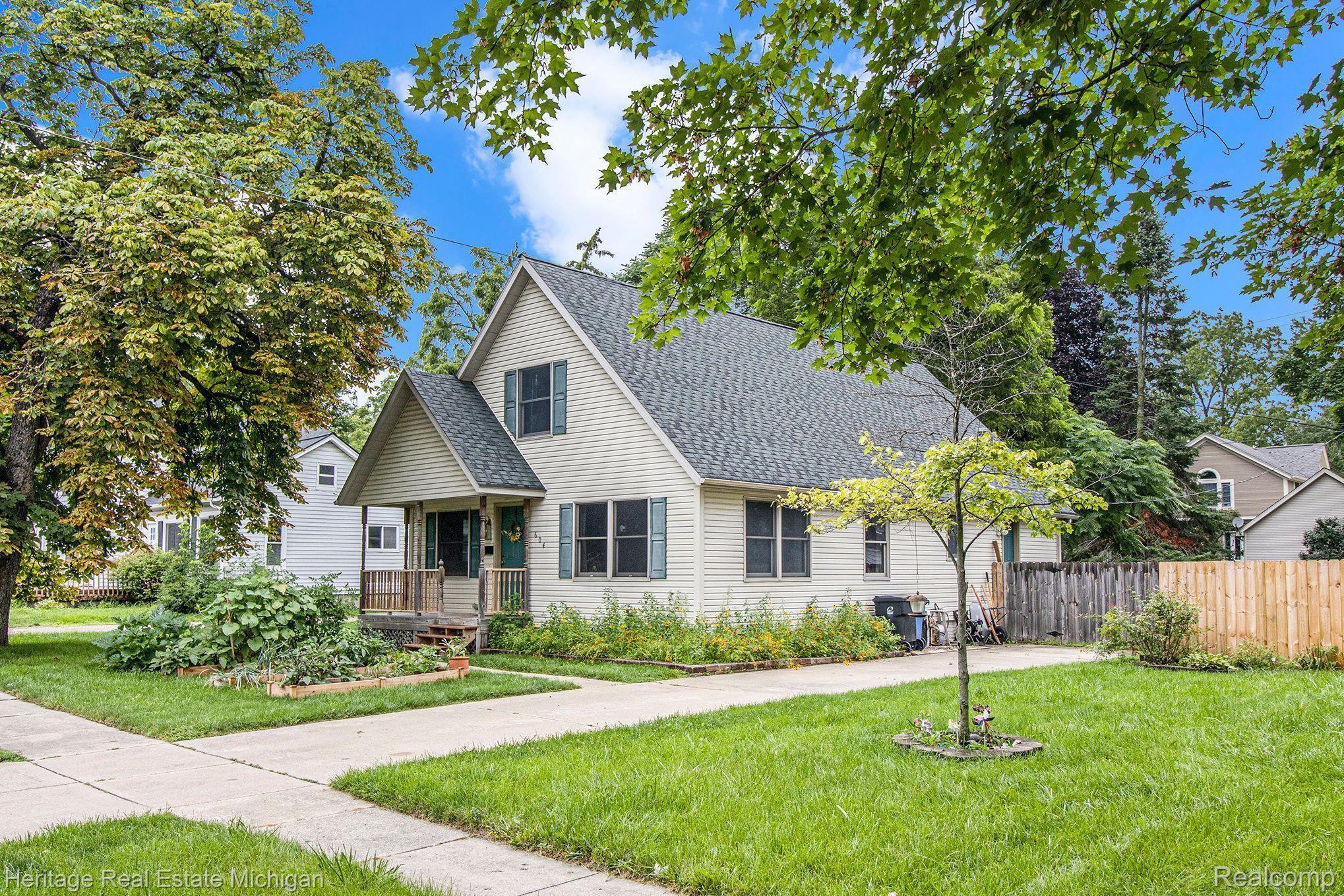 604 West Clinton Street Howell, MI 48843 - Photo 25 of 29 Your vDowntown Howell