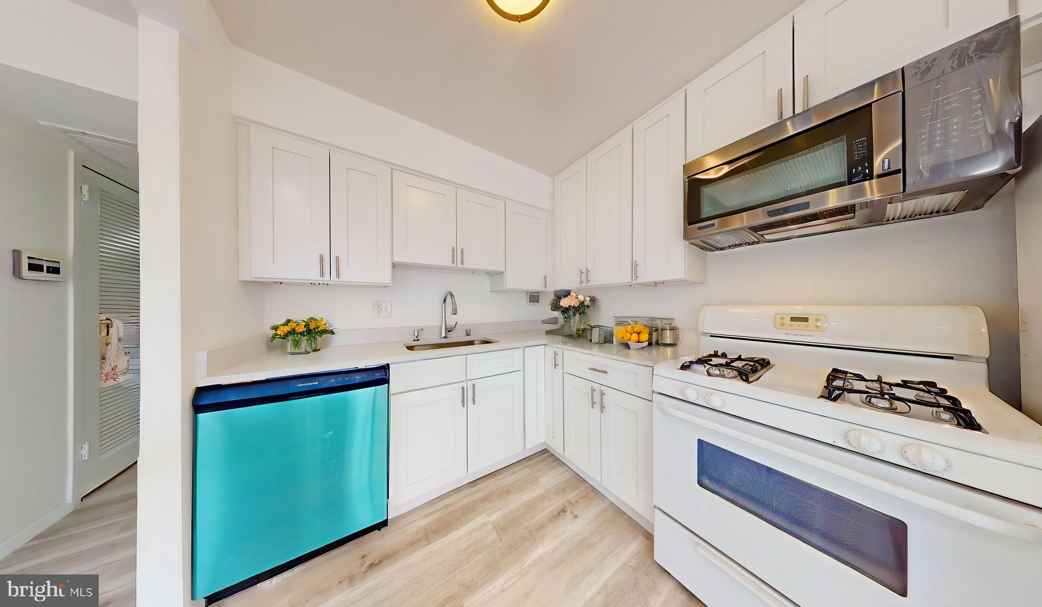 2636 Fort Farnsworth Road, Unit 128 Alexandria, VA 22303 - Photo 6 of 59 Gallery Image 6