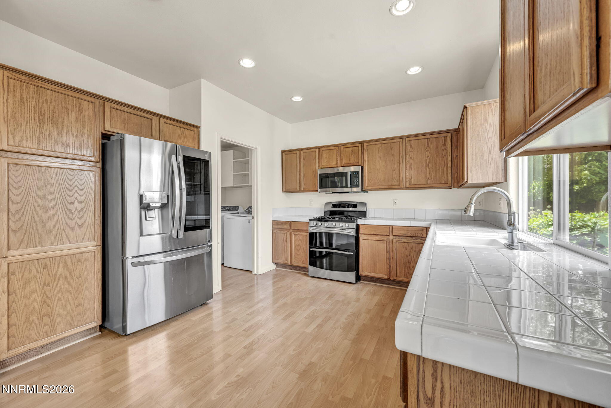 9825 Suncrest Drive Reno, NV 89506 - Photo 16 of 62 53-web-or-mls-9825-suncrest-dr