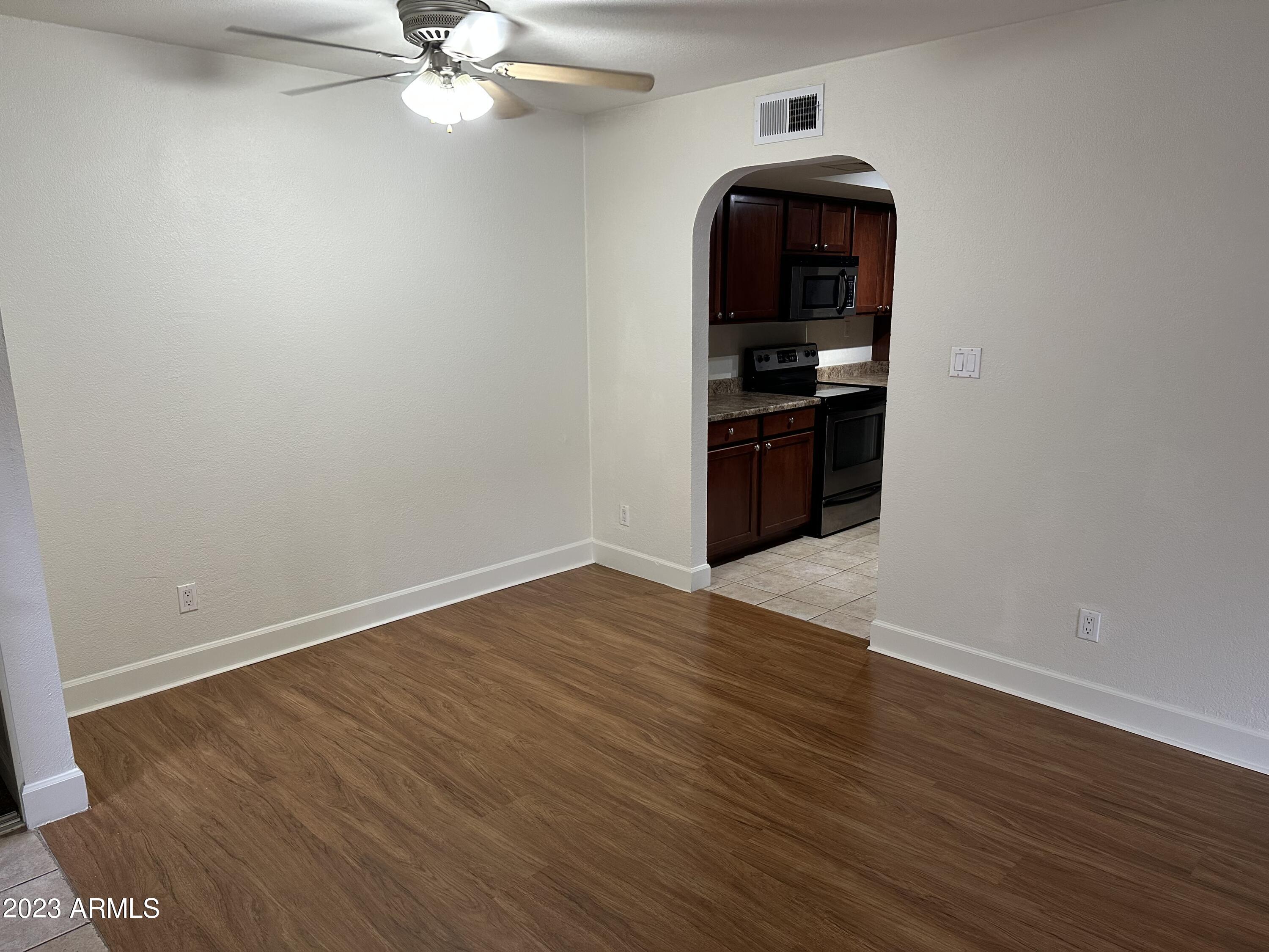 3825 East Camelback Road, Unit 125 Phoenix, AZ 85018 - Photo 5 of 18 Dining Area