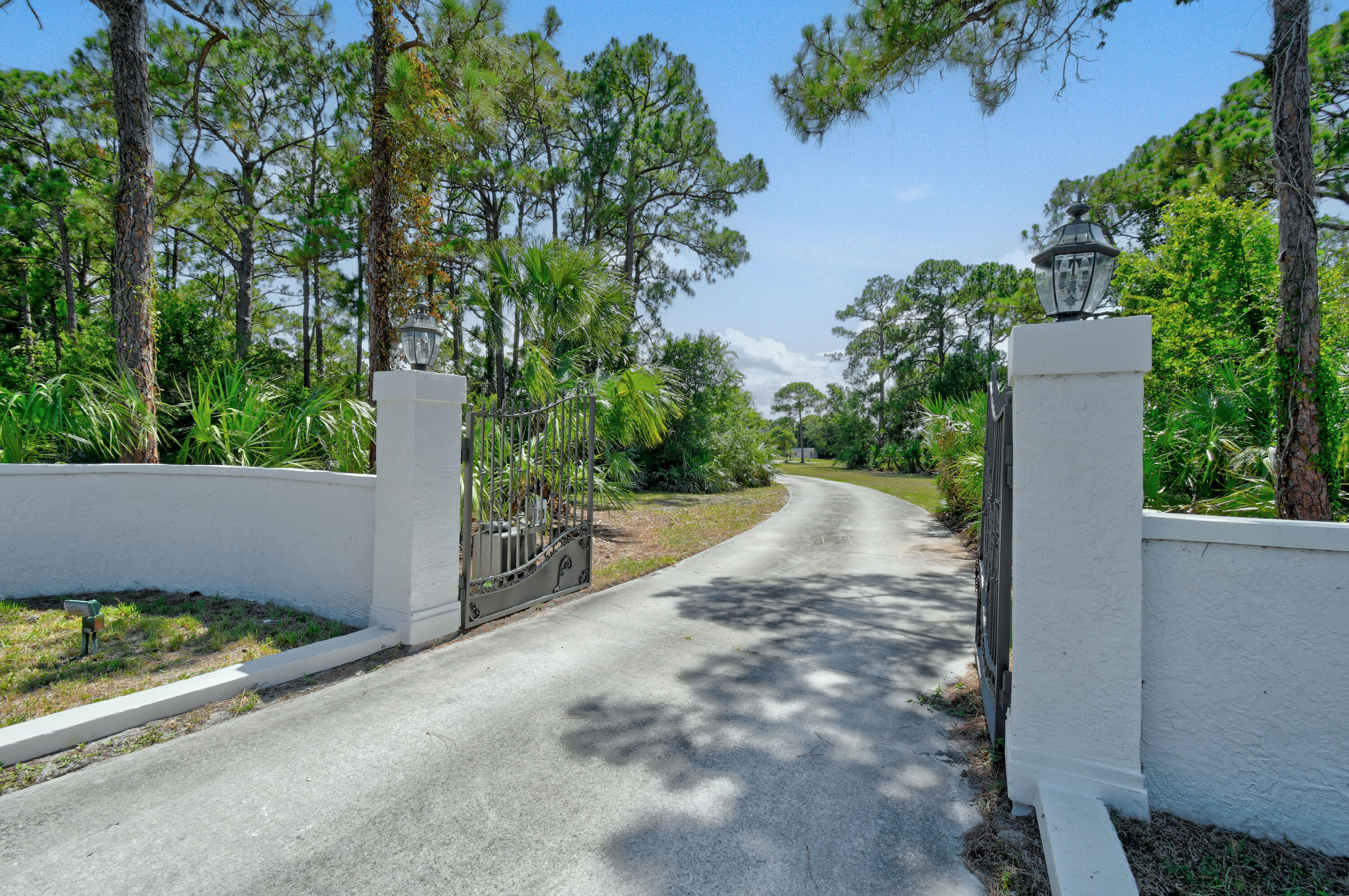 425 North Ffa Road Fort Pierce, FL 34945 - Photo 8 of 106 425NFFARd(2)