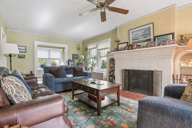 $360,000 | 139 Vauxhall Street, New London, CT 06320