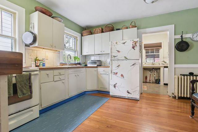 $360,000 | 139 Vauxhall Street, New London, CT 06320