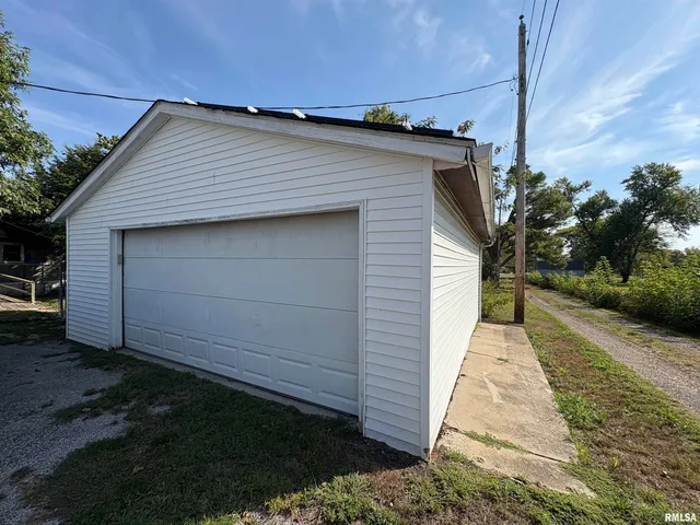 $75,000 | 308 East Prairie Street, Centralia, IL 62801