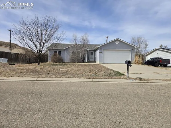 $172,800 | 1518 Bradish Avenue, La Junta, CO 81050