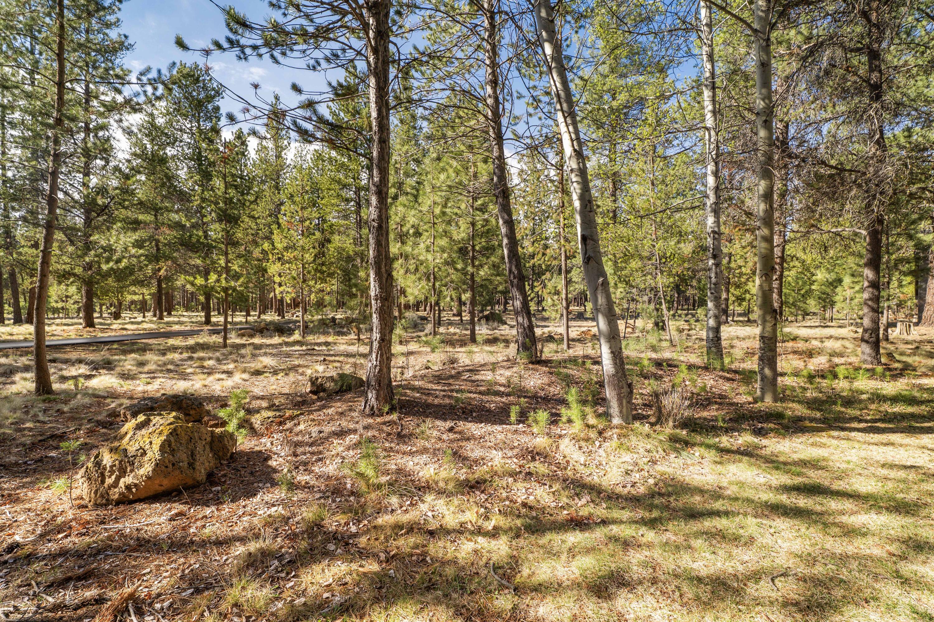 57387 Beaver Ridge Loop, Unit 37 Sunriver, OR 97707 - Photo 26 of 27 26-Exterior