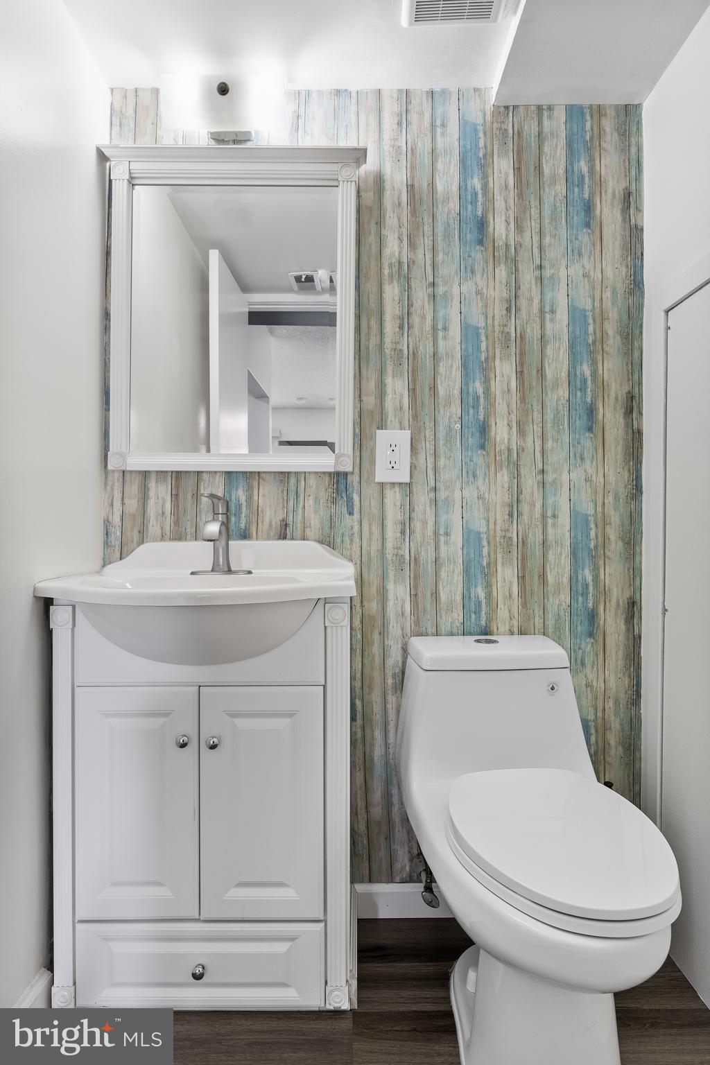 117 Sandra Road Voorhees, NJ 08043 - Photo 9 of 25 a bathroom with a sink toilet and shower