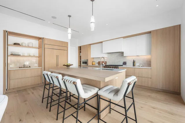 $6,299,999 | 819 Bamboo Lane, Delray Beach, FL 33483