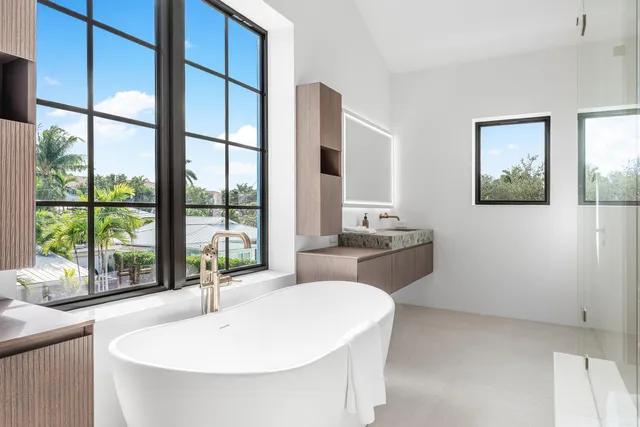 $6,299,999 | 819 Bamboo Lane, Delray Beach, FL 33483