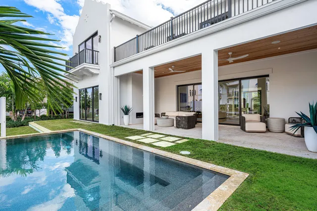 $6,299,999 | 819 Bamboo Lane, Delray Beach, FL 33483