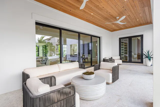 $6,299,999 | 819 Bamboo Lane, Delray Beach, FL 33483