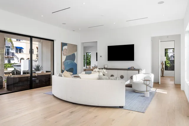 $6,299,999 | 819 Bamboo Lane, Delray Beach, FL 33483