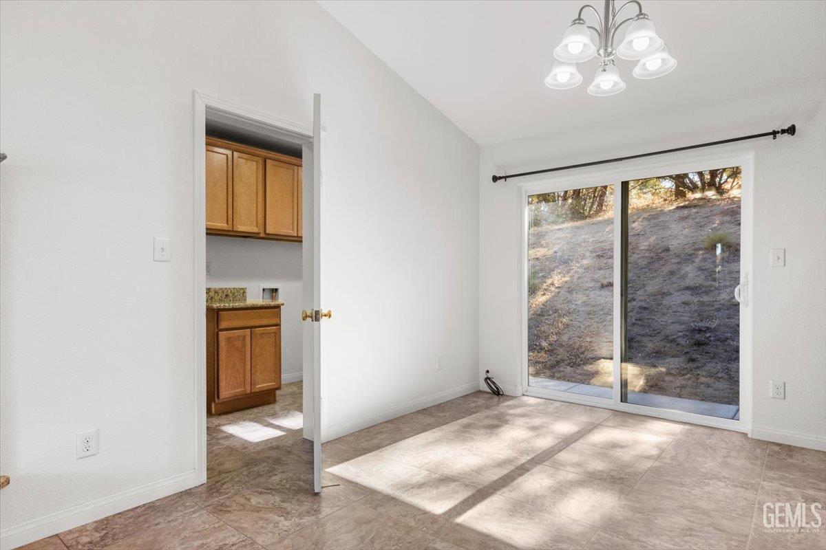 Undisclosed Address Tehachapi, CA 93561 - Photo 12 of 40