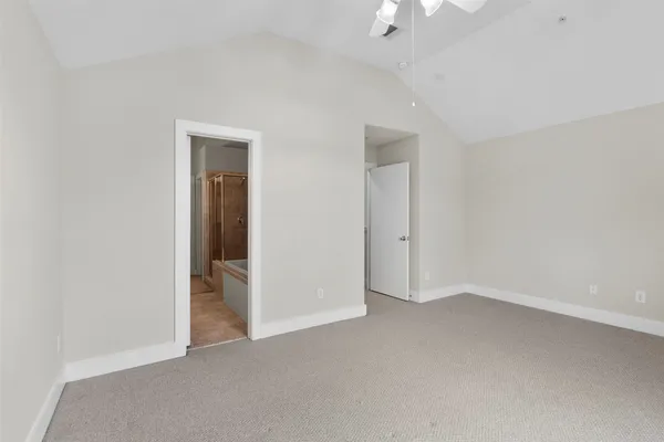 $220,000 | 8715 Meadowcroft Drive, Unit 201, Houston, TX 77063