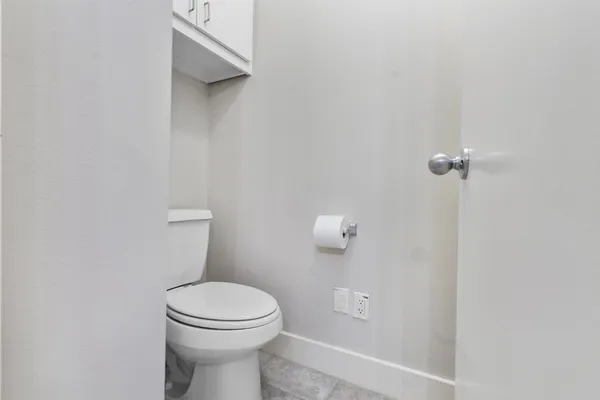 $220,000 | 8715 Meadowcroft Drive, Unit 201, Houston, TX 77063