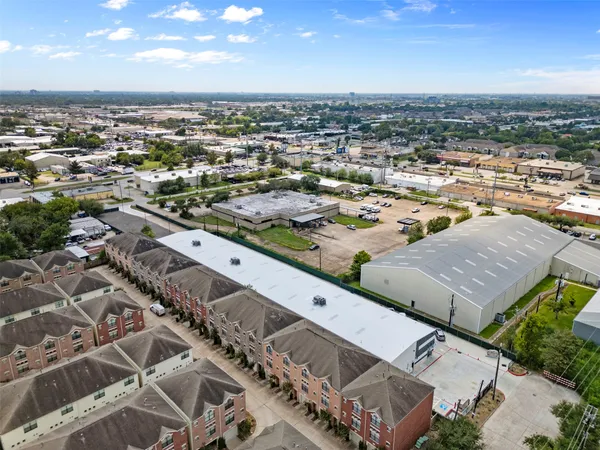 $220,000 | 8715 Meadowcroft Drive, Unit 201, Houston, TX 77063