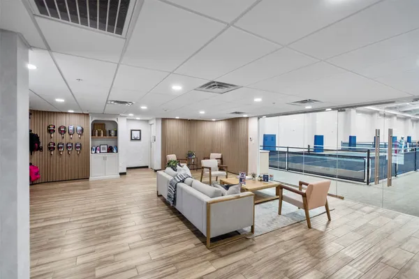 $220,000 | 8715 Meadowcroft Drive, Unit 201, Houston, TX 77063