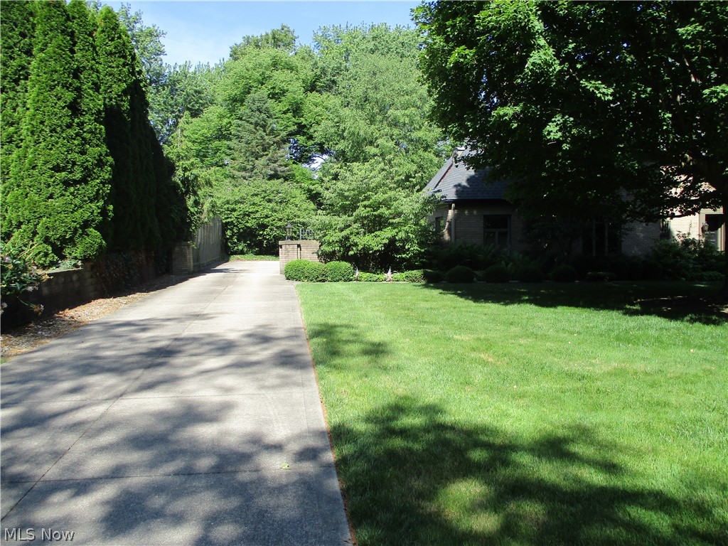 192 Wolcott Road Akron, OH 44313 - Photo 2 of 34