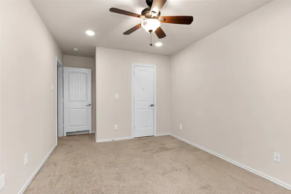 $2,000 | 1604 Hickory Burl Lane, Conroe, TX 77301