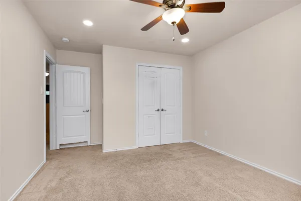 $2,000 | 1604 Hickory Burl Lane, Conroe, TX 77301