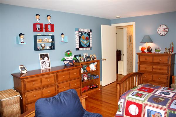 4 Dean Road Marblehead, MA 01945 - Photo 16 of 30